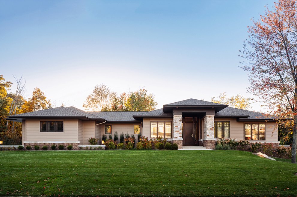 Building a New Home with Prairie Style: Embracing Open Spaces and Organic Architecture in Midland